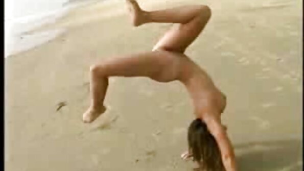 Shana Lane benutzt ihre weichen französischen Lippen, um einen fetten Schwanz zu deutsche sexfilme mit älteren frauen lutschen