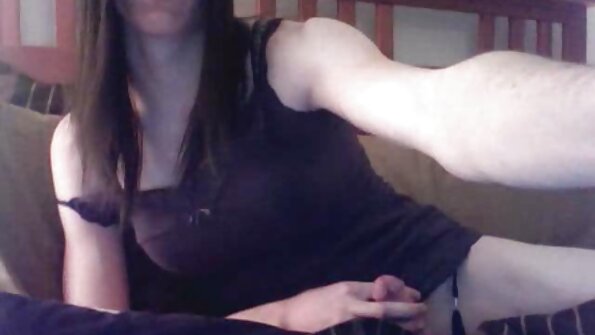 Sexy deutsche geile reife frauen Webcam Babe zeigt ihre schwarzen Dessous