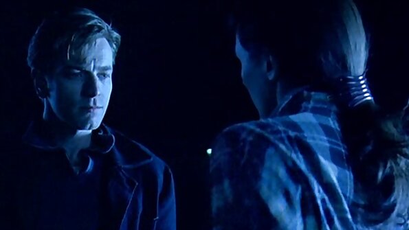 Die sexy 36DD Alli wird heiß und heiß in der sex mit reifen deutschen frauen Dusche