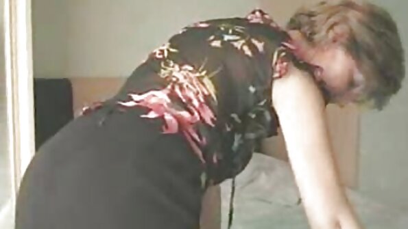 Schulmädchen geile reife deutsche Belle Bond hat diesen weichen, kurvigen Körper, den viele Männer gerne ficken