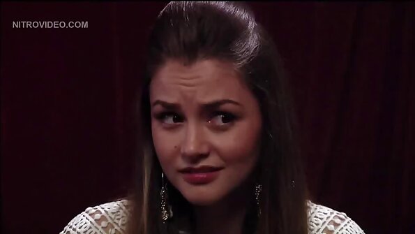 Princess Blueyez deutsche reife muschis - glänzender geölter Körper - Fotoshooting