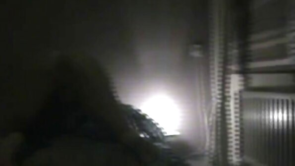 Amanda Nassrasur in geile reife deutsche frauen der Dusche