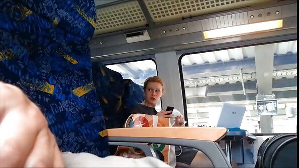 Devine Ones: Taylor Vixen stimuliert ihre deutsche reife frauen porno Klitoris