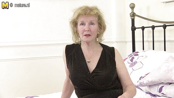 Celeste Star, Bree Daniels - Colours Of Passion - Ein perfektes blondes Luder mit einem perfekt gebräunten brünetten Luder, am Pool und spielt mit ihren Fotzen bis zum Orgasmus. Wir deutsche alte pornos hätten nicht darum bitten können...